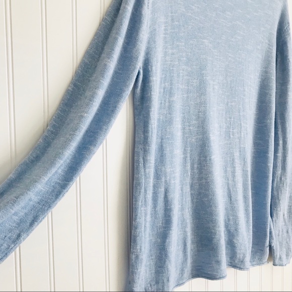 ⭐️ 3 for $25 Tommy Hilfiger Sweater - Picture 4 of 4